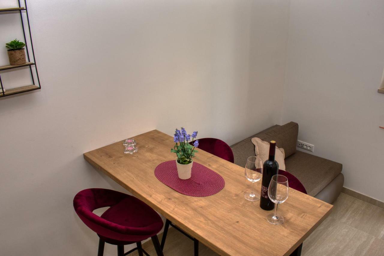 Apartman Ante Sukošan Exterior foto